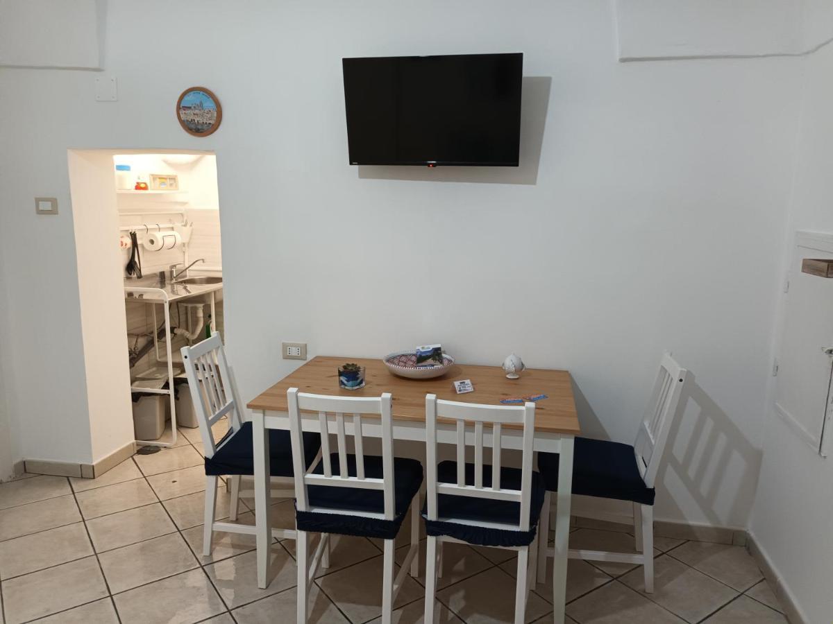 Vico Trieste Ostuni Εξωτερικό φωτογραφία
